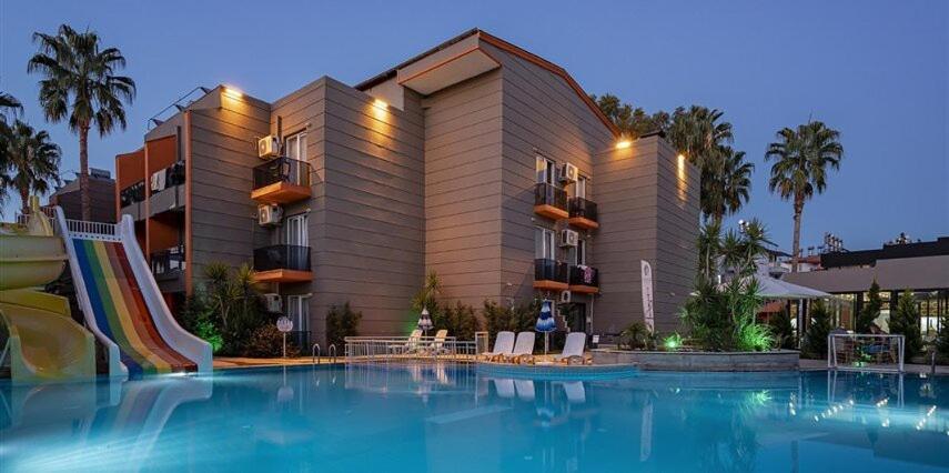 Hotel Dionisus Spa Resort 베렉 외부 사진